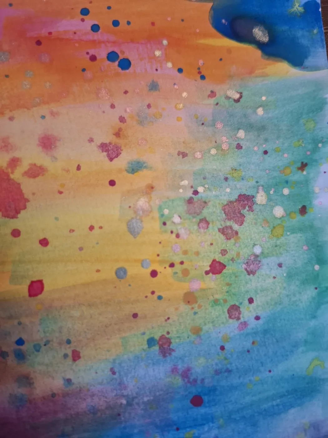 Farbenfrohes Aquarellbild eines Kindes